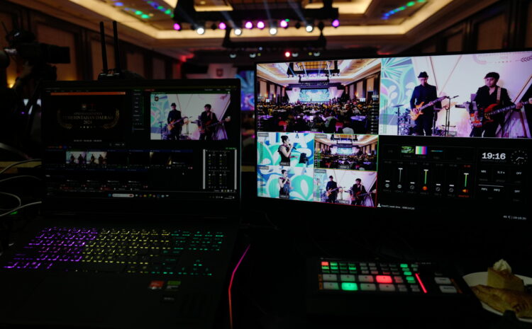  Layanan Live Performance & Multimedia Terintegrasi